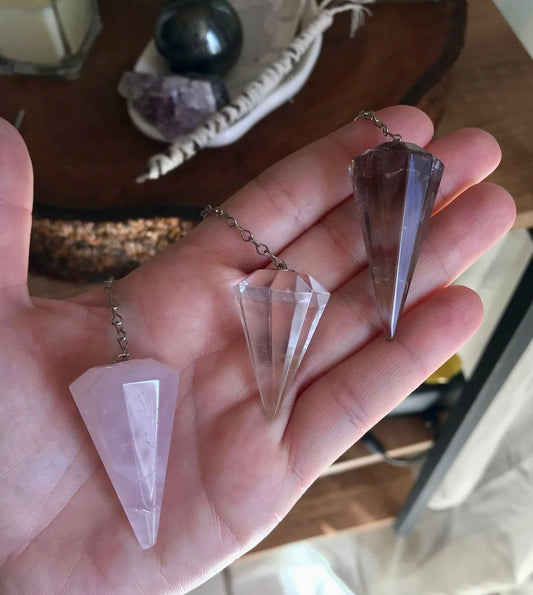Pendulums and Their Usages: A Complete Guide for Beginners and Beyond