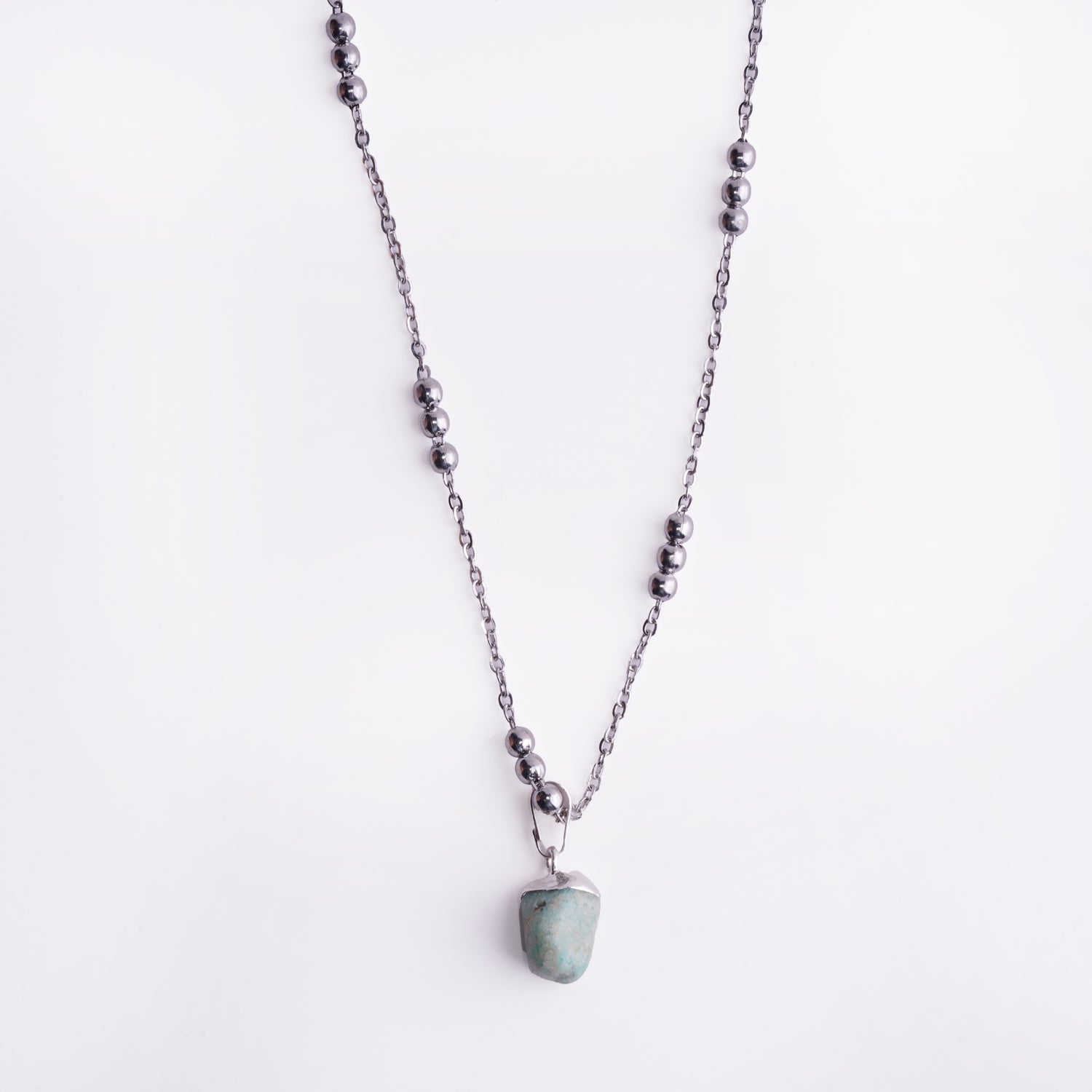 Elegant Turquoise Pendant Necklace product photo