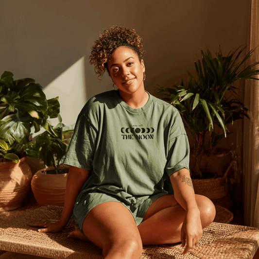 I Move With The Moon - Classic Unisex T-Shirt