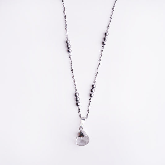 Elegant Crystal Pendant Necklace product photo