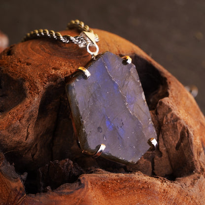 Mystic Labradorite Pendant product photo